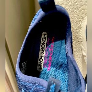 Skechers, navy blue slip on size 9 gently worn